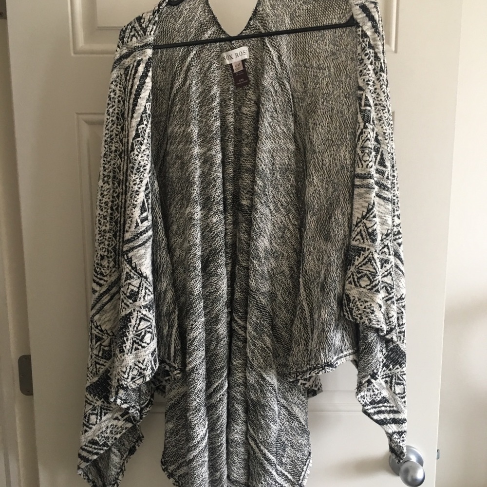 Shawl - Picture 1 of 3